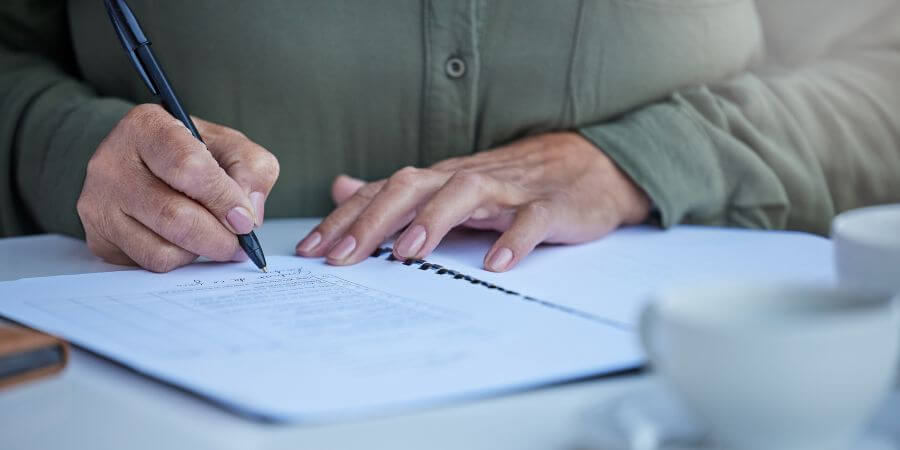 ¿Si no tengo hijos puedo dejar mi herencia a quien quiera?
