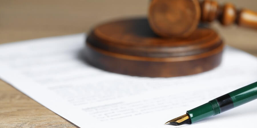 La autorización judicial de repudia de herencia de menores